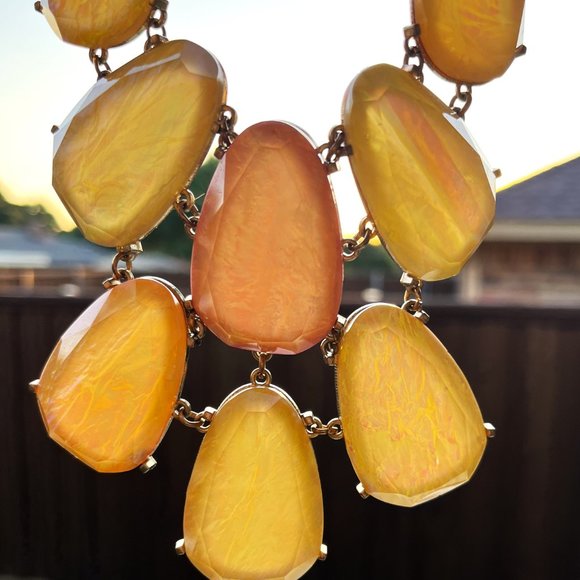 Yellow and Pink Statement necklace - Picture 4 of 9